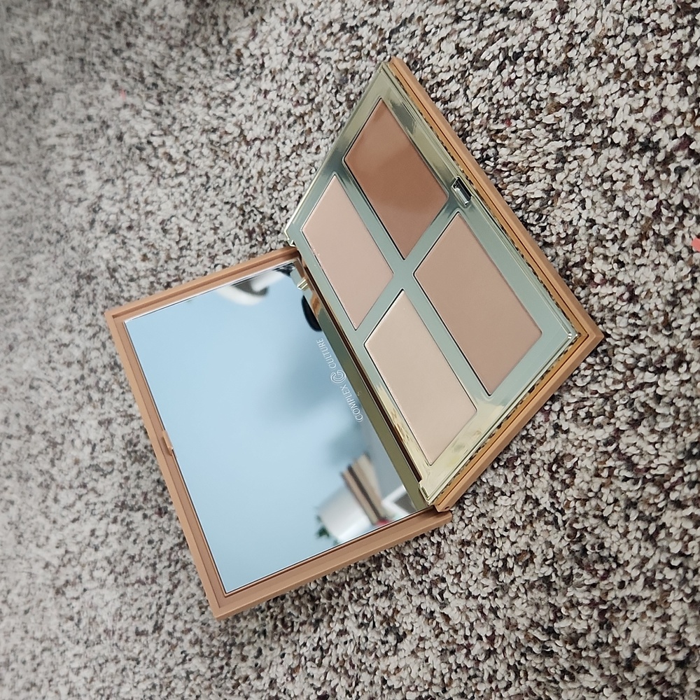Complex culture "In the Moment" baked highlighter and bronzer quad